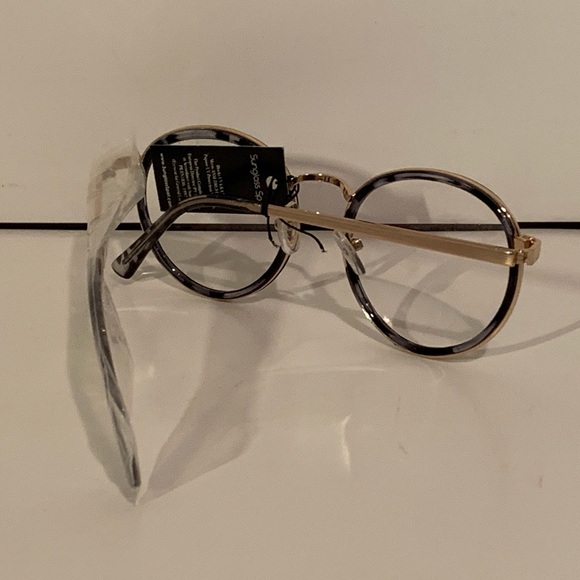 😎 [4 FOR $25] [BRAND NEW] SUNGLASS SPOT WOMEN'S CIRCULAR SUNGLASSES 😎 - Picture 5 of 9